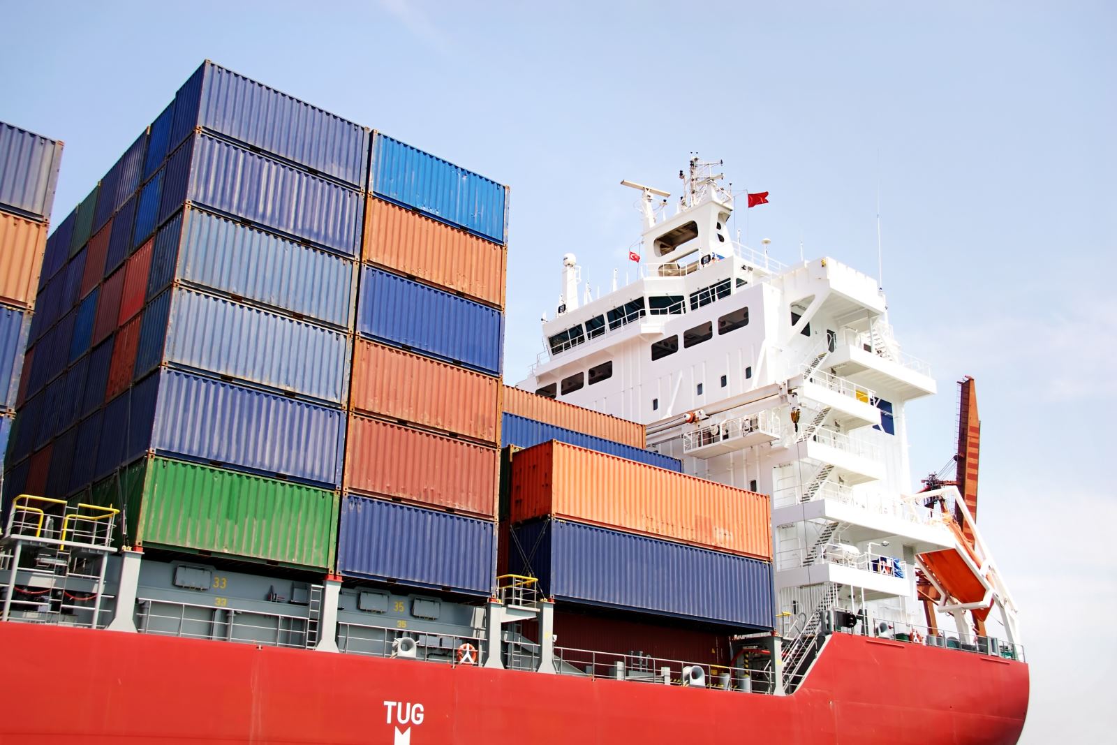 https://www.axima.com.au/ckfinder/userfiles/images/Monthly%20Newsletter%20Images/Container%20Ship%20A.jpg